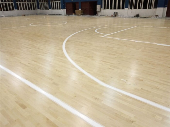体育木地板造价多少钱一平米